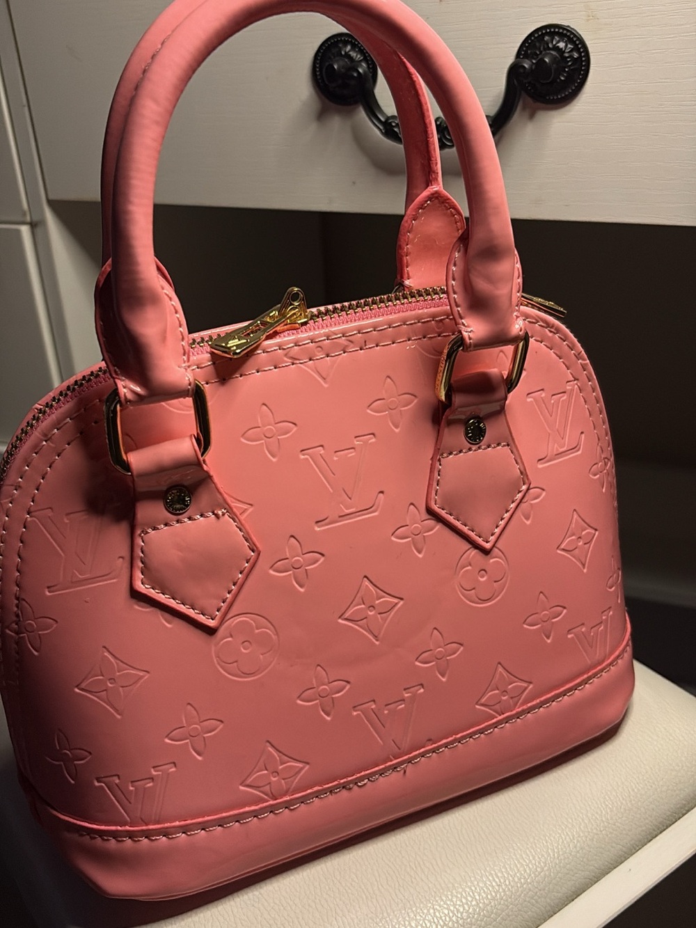 Louis Vuitton Pink Vernis Alma Mini Satchel - Picture 2 of 2